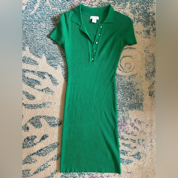 HOUSE OF HARLOW 1960 Ribbed Collared Polo Short Sleeve Midi Dress in Green - Picture 4 of 8